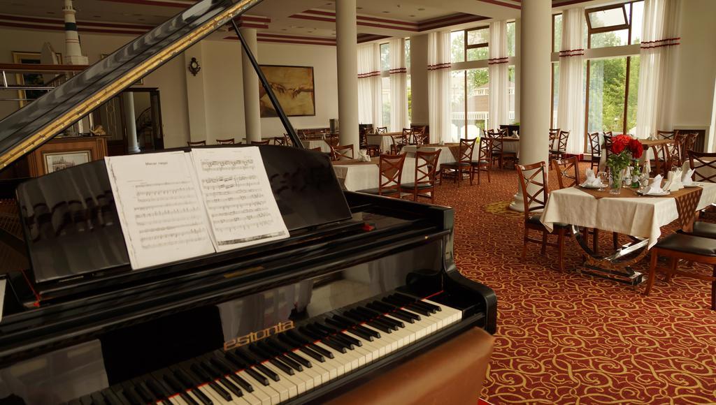 River Side Hotel Mingachevir Bagian luar foto