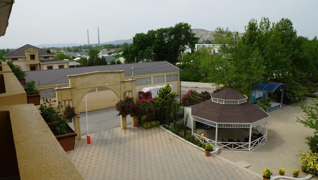 River Side Hotel Mingachevir Bagian luar foto
