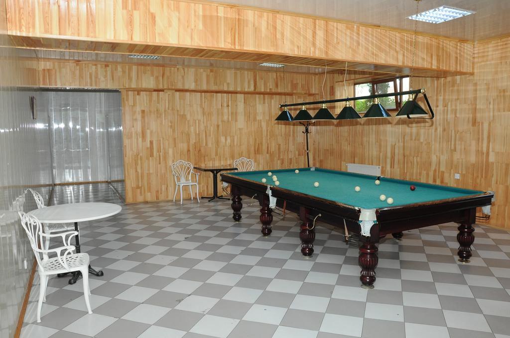 River Side Hotel Mingachevir Bagian luar foto