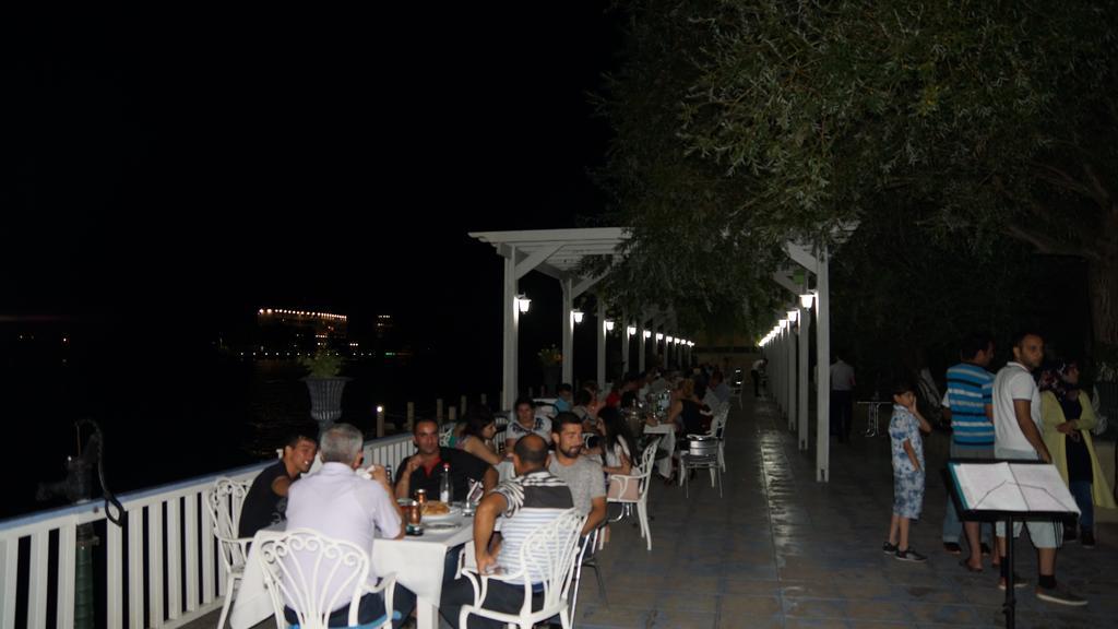 River Side Hotel Mingachevir Bagian luar foto