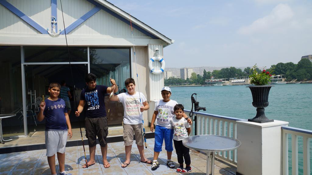 River Side Hotel Mingachevir Bagian luar foto