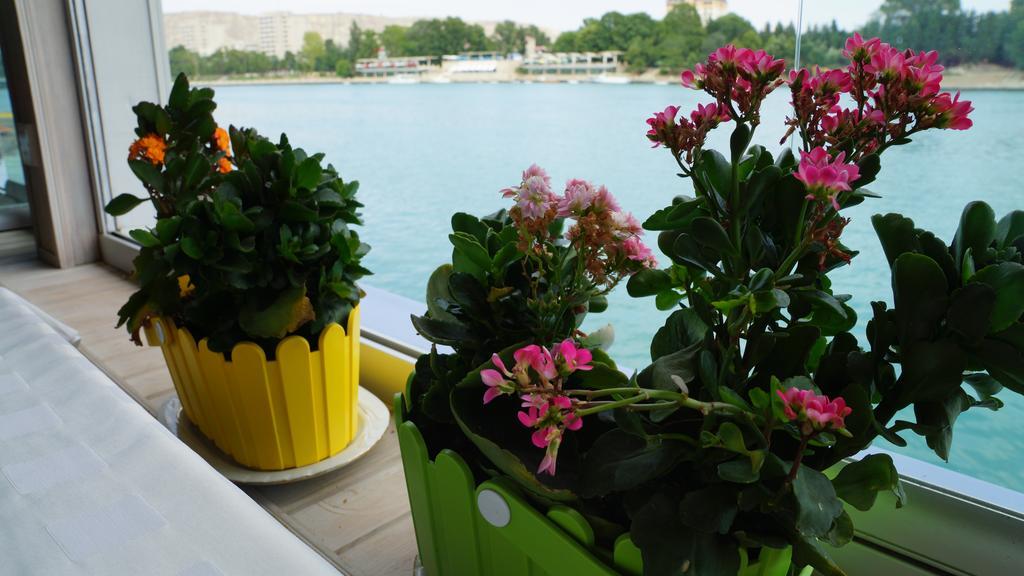 River Side Hotel Mingachevir Bagian luar foto